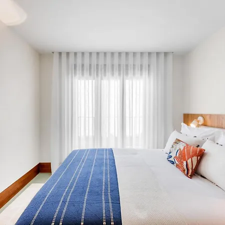 1br Flats With Ac | Urban Gardens Πόρτο